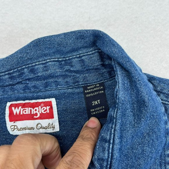 Wrangler Denim Shirt 2XLT Men's Button Up Western Shirt Long Sleeve Medium Wash - Picture 3 of 12